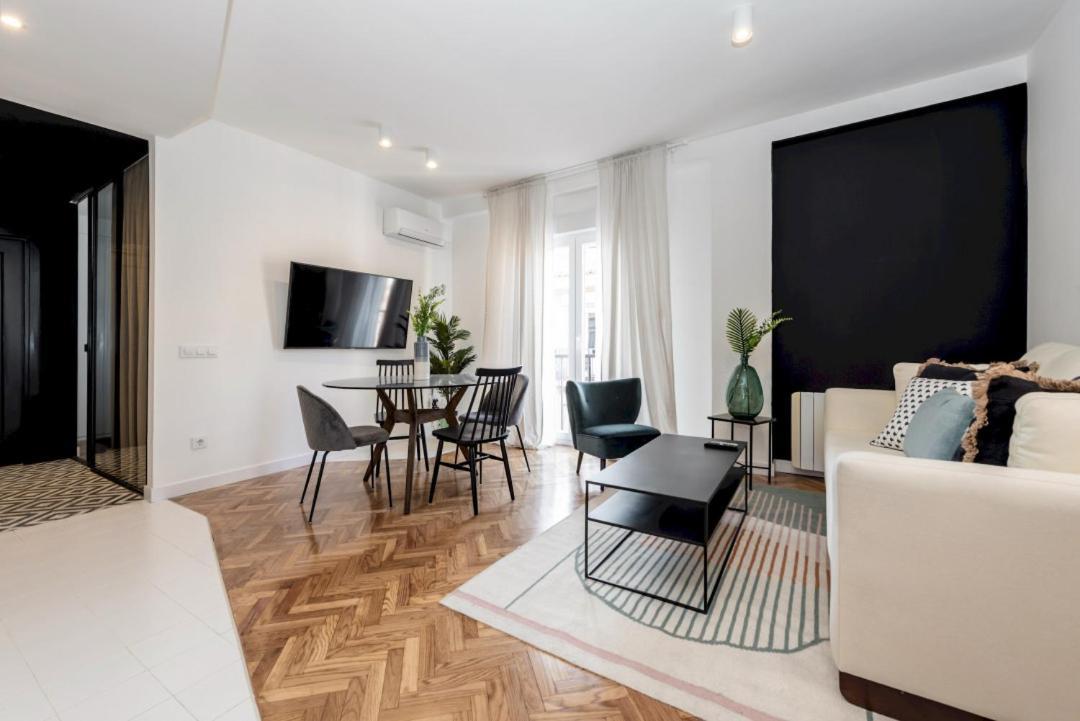Mintystay - 1 Bd Opera